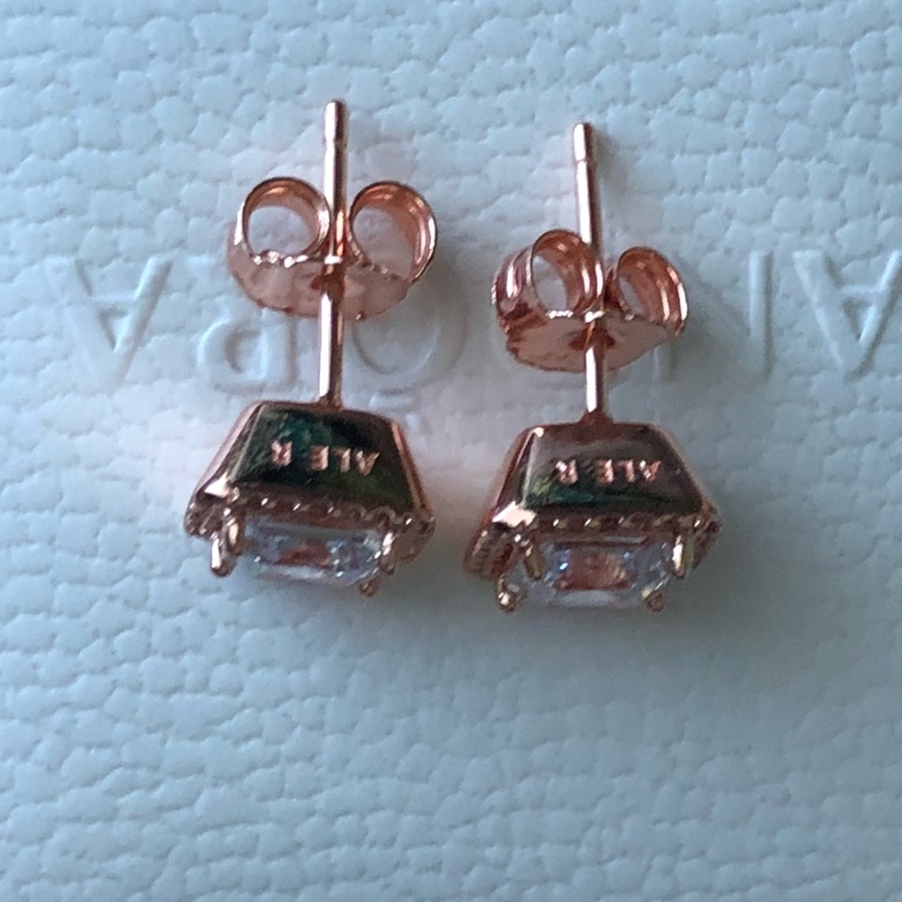 Pandora Timeless Elegance Stud Earrings - Rose - Picture 5 of 5